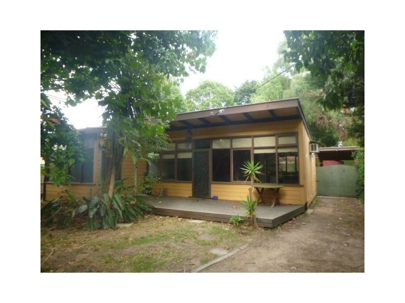 12 Woonton Ave, Rosebud VIC 3939