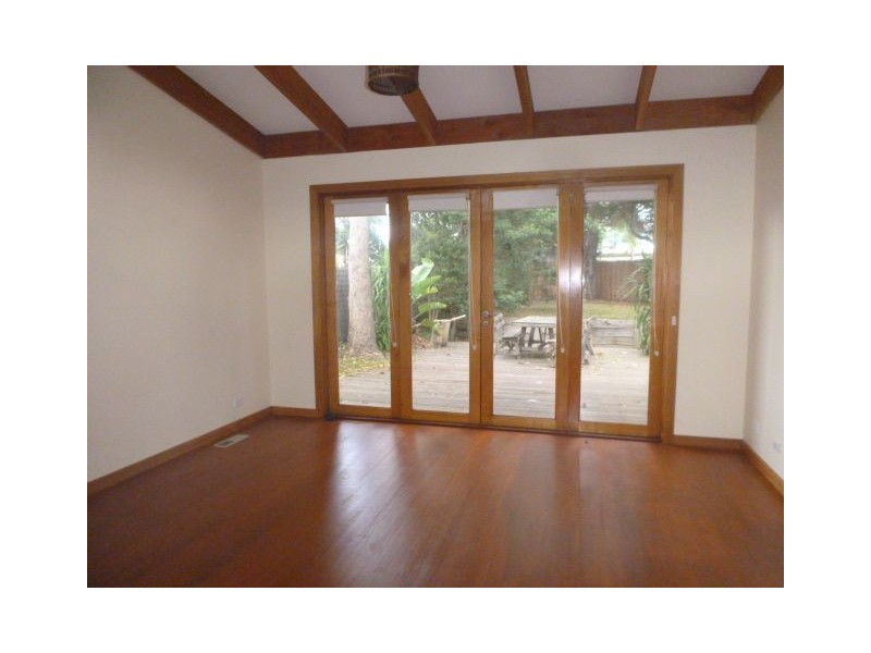 12 Woonton Ave, Rosebud VIC 3939