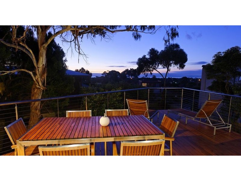 12 Banks Street, Mccrae VIC 3938