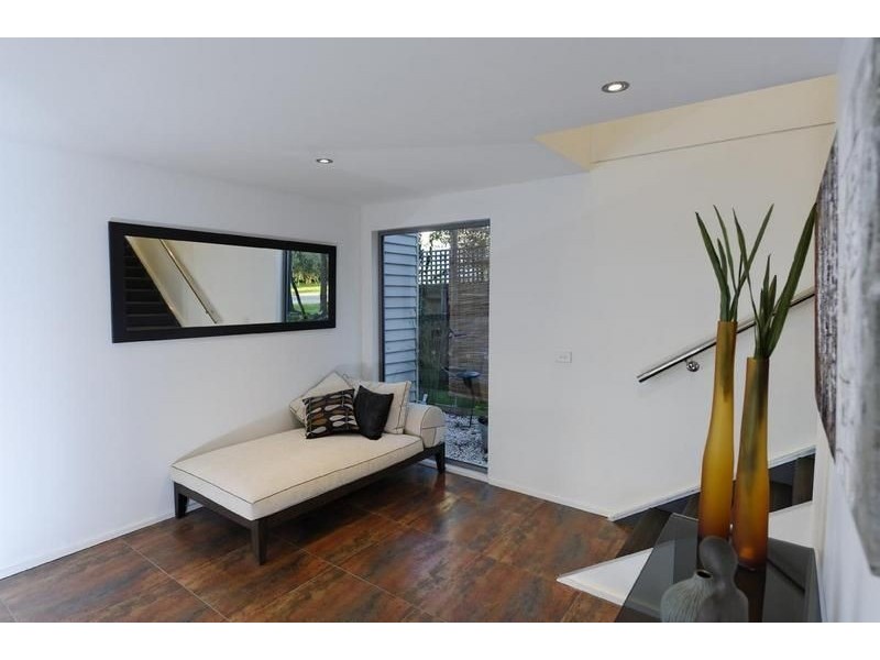 12 Banks Street, Mccrae VIC 3938