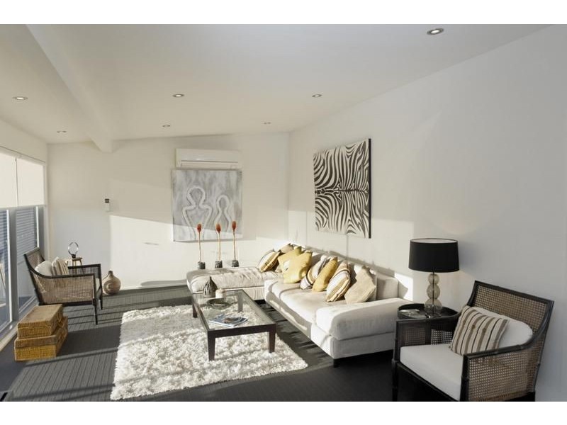 12 Banks Street, Mccrae VIC 3938