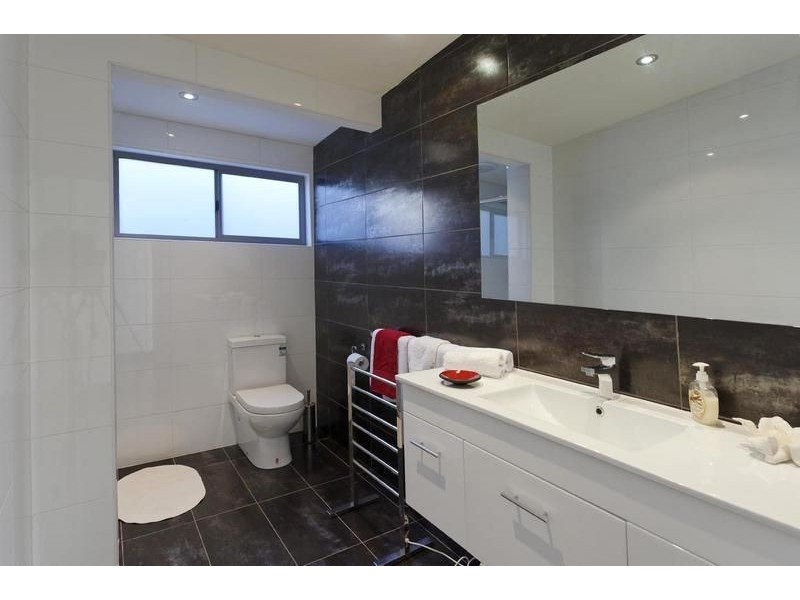 12 Banks Street, Mccrae VIC 3938