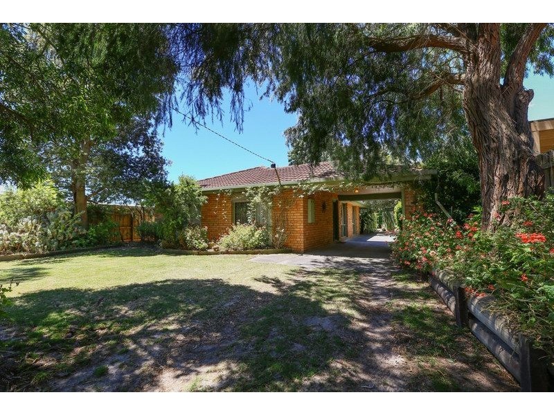 61 Potton Avenue, Rosebud VIC 3939