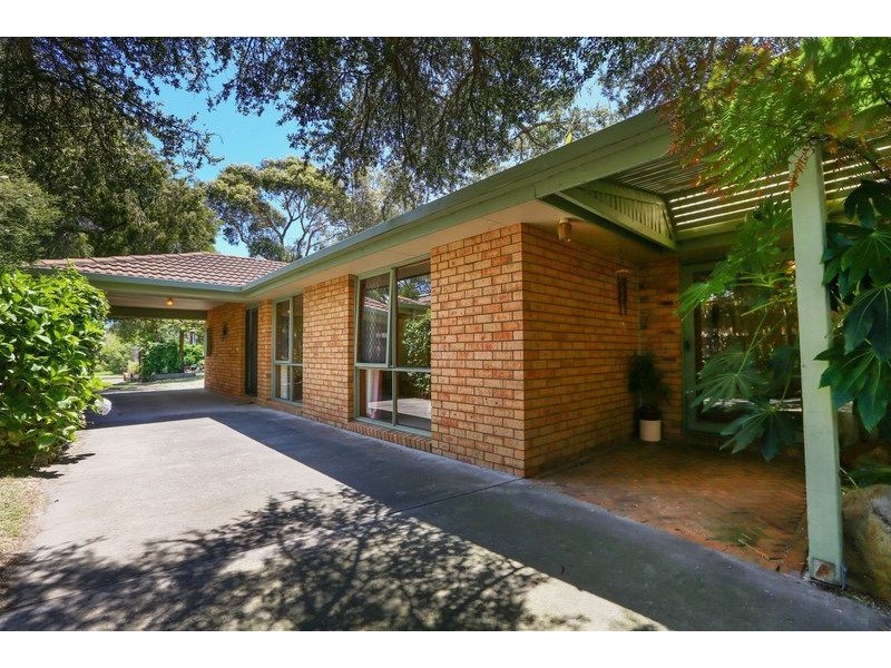 61 Potton Avenue, Rosebud VIC 3939