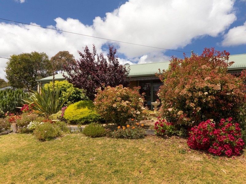 77 Woonton Crescent, Rosebud VIC 3939