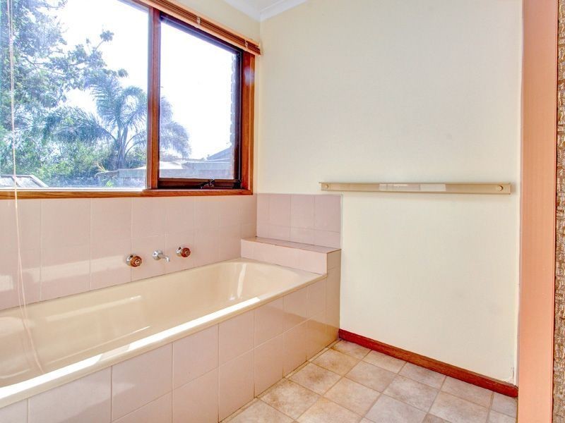 244 Eastbourne Rd, Rosebud VIC 3939