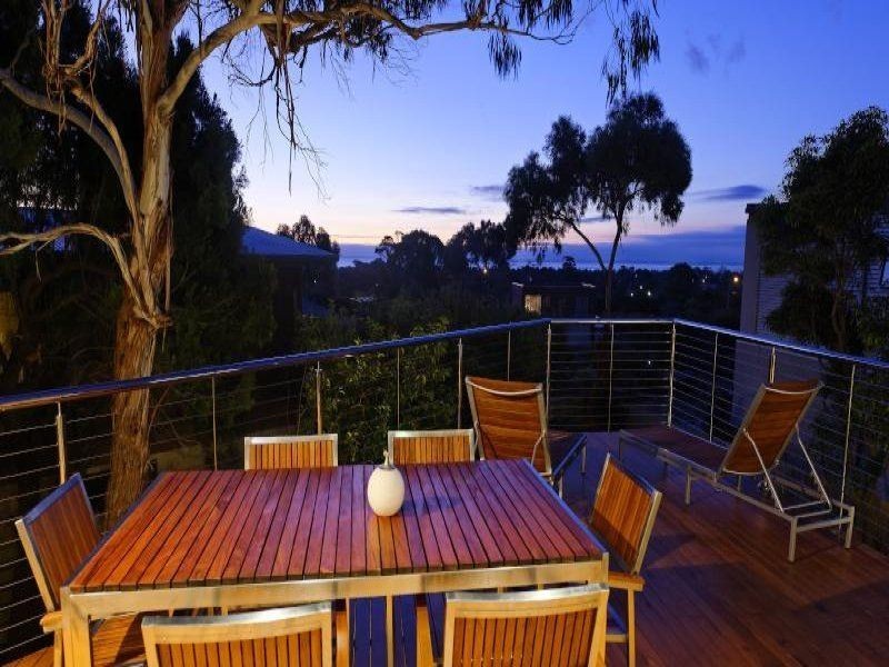 12 Banks Street, Mccrae VIC 3938