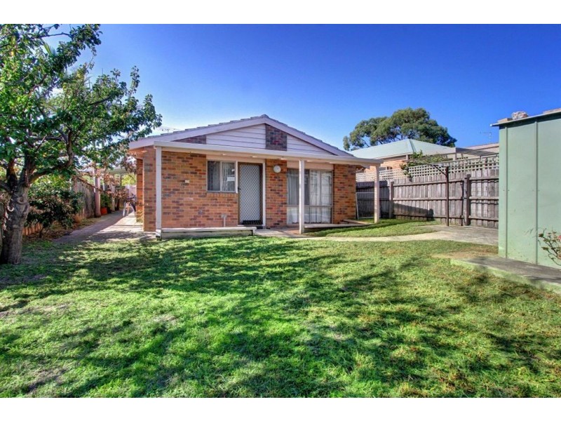 122 Sixth Avenue, Rosebud VIC 3939