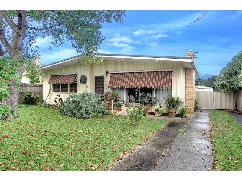 8 Warranilla Avenue, Rosebud VIC 3939