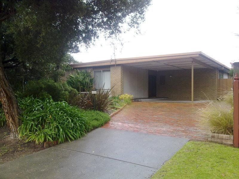 23 Braidwood Avenue, Rosebud West VIC 3940