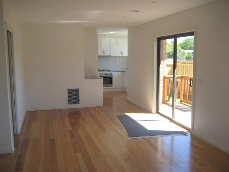 1/4 Leon Avenue, Rosebud VIC 3939