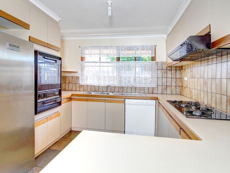 33 Ashenden Squre, Rosebud VIC 3939