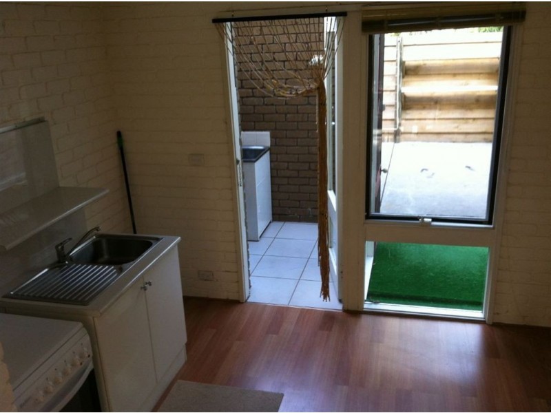 1/5 The Avenue, Mccrae VIC 3938