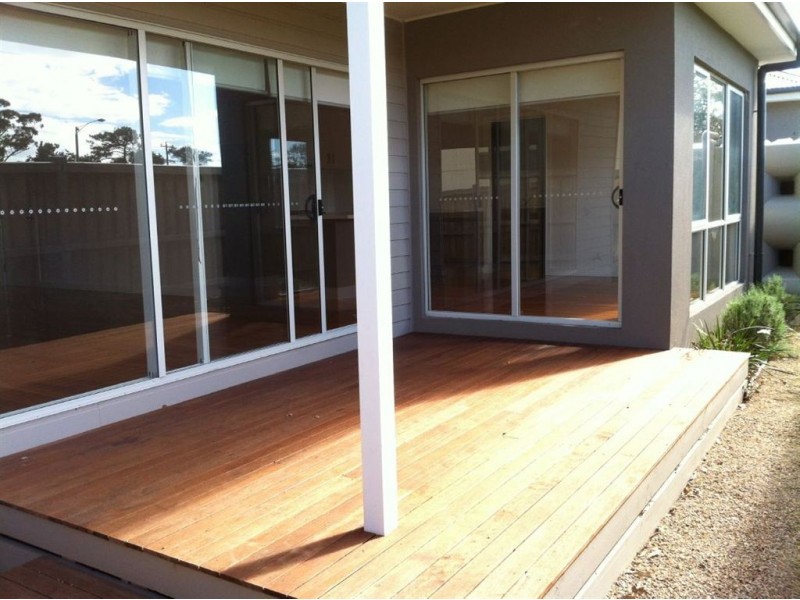 2/29 South Road, Mccrae VIC 3938