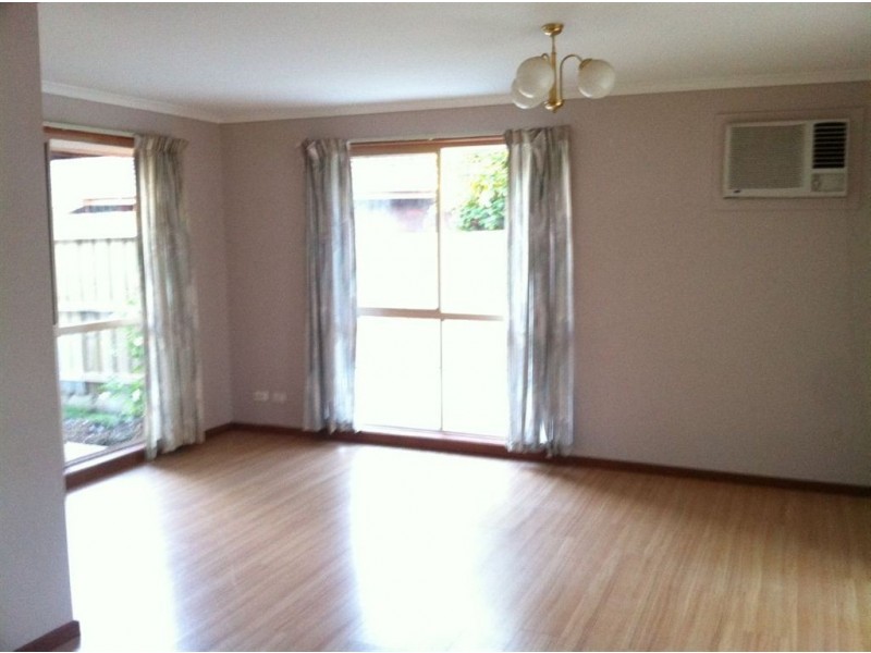 92 First Avenue, Rosebud VIC 3939