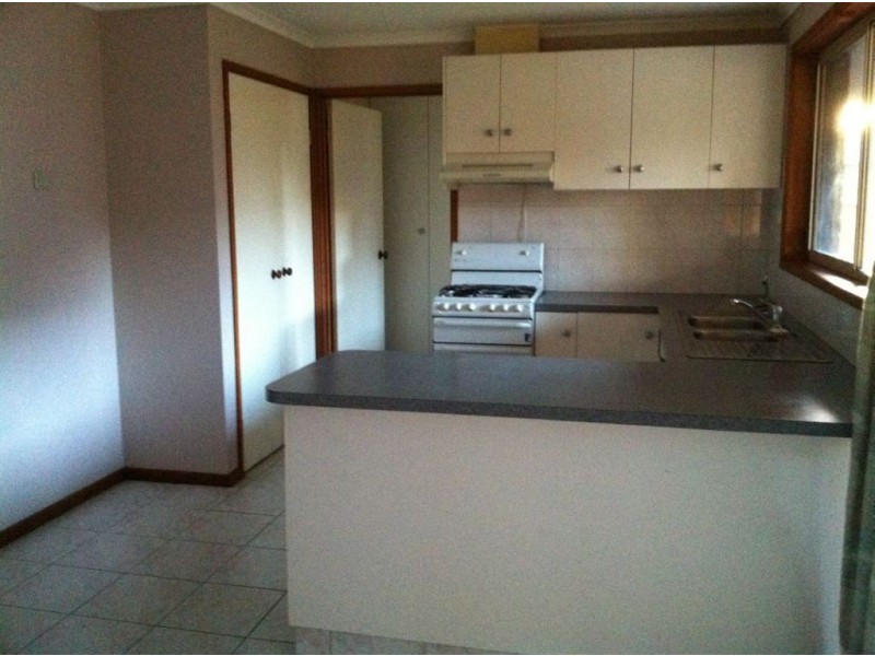 92 First Avenue, Rosebud VIC 3939