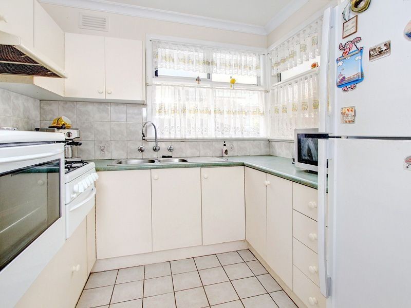 17 Second Avenue, Rosebud VIC 3939