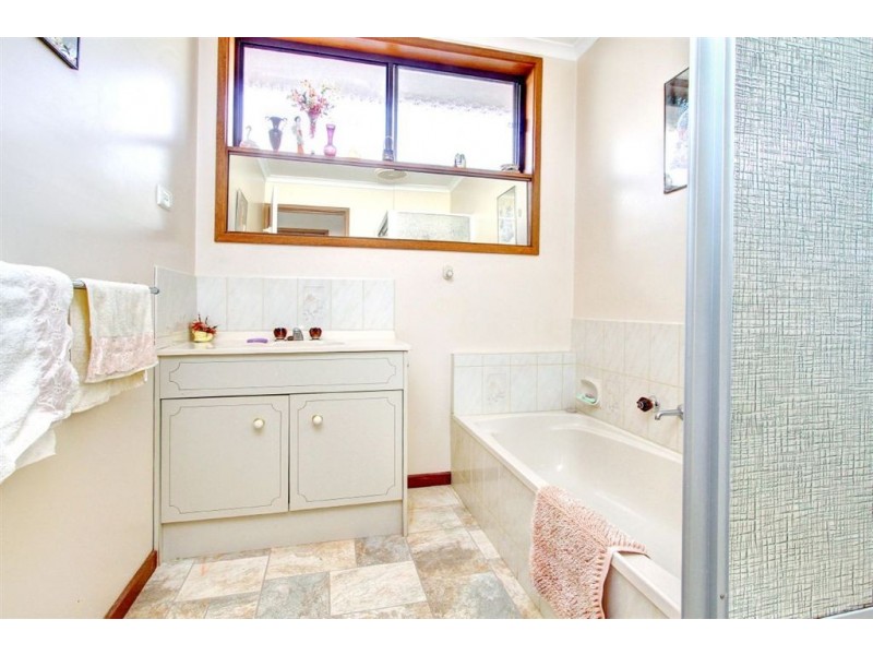 48 Eighth Avenue, Rosebud VIC 3939