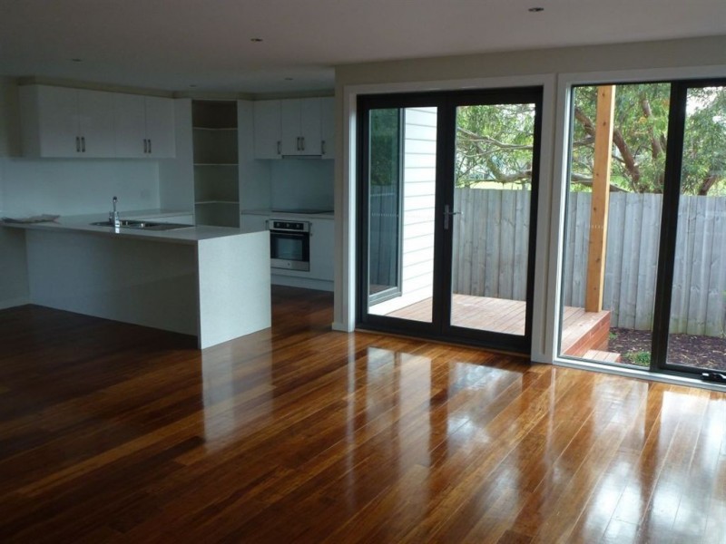 5 Leon Avenue, Rosebud VIC 3939