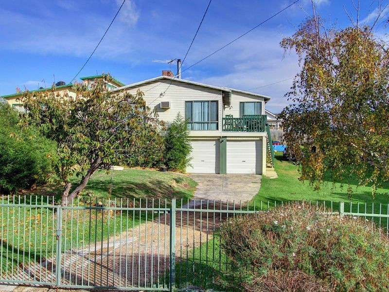 20-22 Eighth Avenue, Rosebud VIC 3939
