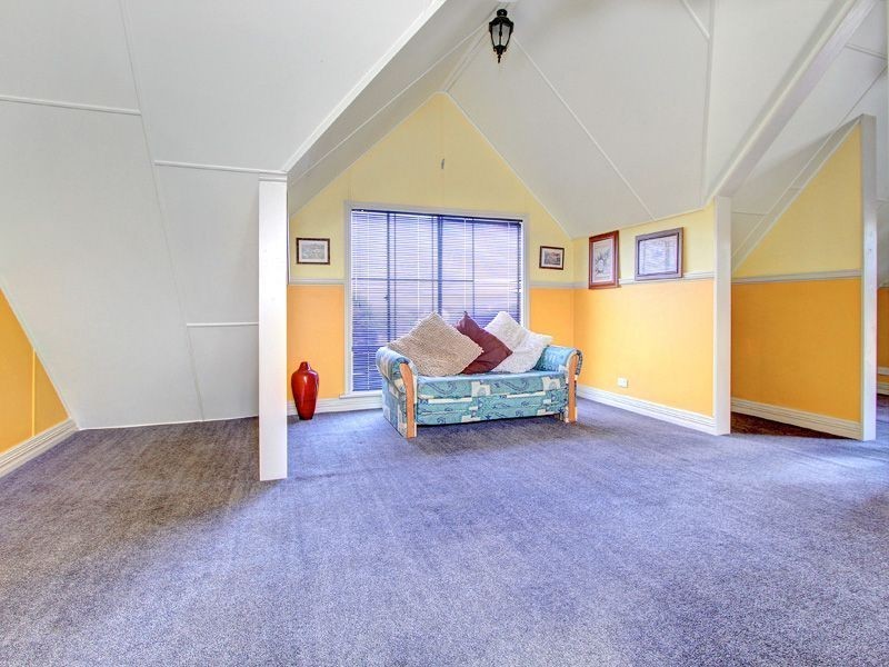 2 Sandpiper Court, Rosebud West VIC 3940