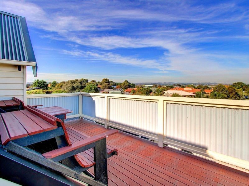 2 Sandpiper Court, Rosebud West VIC 3940