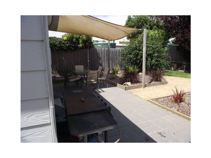 28 Fifth Avenue, Rosebud VIC 3939