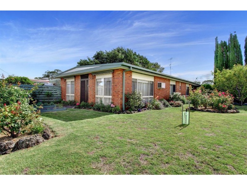 4 Ella Crescent, Rosebud West VIC 3940