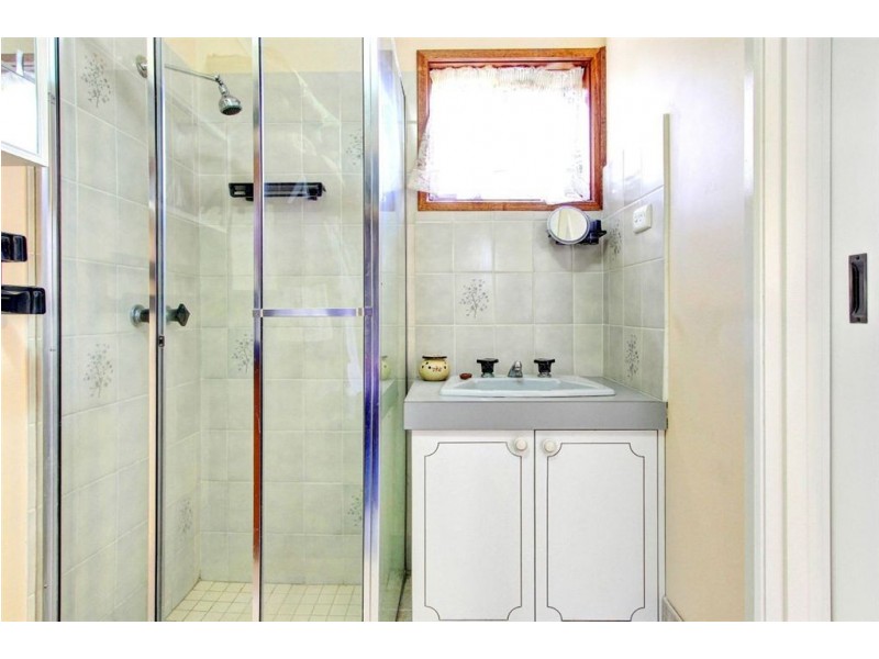 4 Ella Crescent, Rosebud West VIC 3940