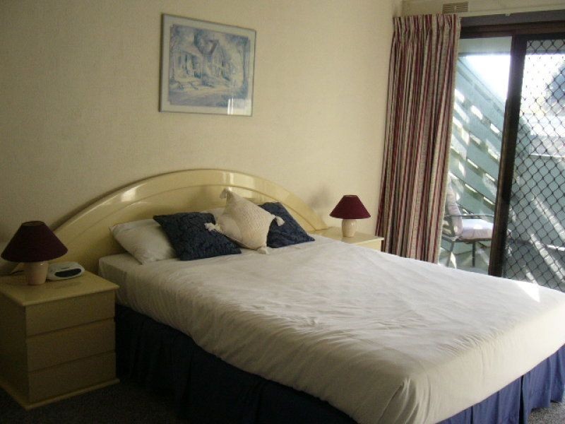 4/7 Eighth Avenue, Rosebud VIC 3939