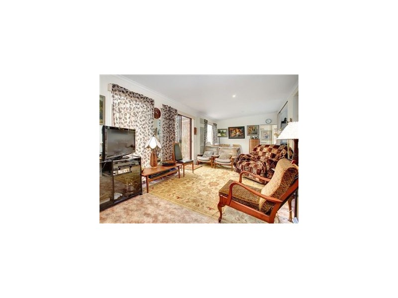 83 Fourth Avenue, Rosebud VIC 3939