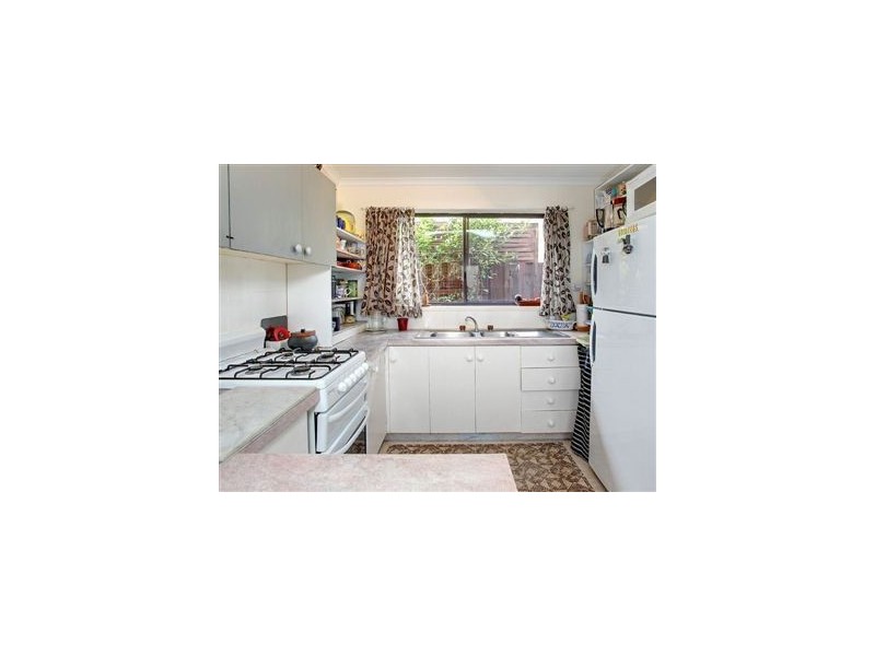 83 Fourth Avenue, Rosebud VIC 3939