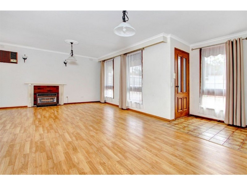 225 Ninth Avenue, Rosebud VIC 3939