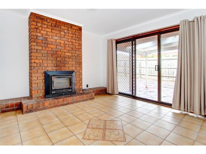 225 Ninth Avenue, Rosebud VIC 3939