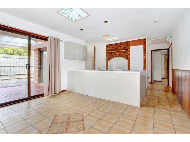 225 Ninth Avenue, Rosebud VIC 3939