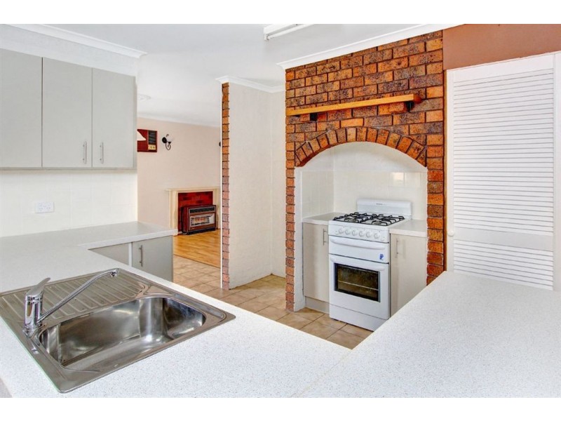 225 Ninth Avenue, Rosebud VIC 3939