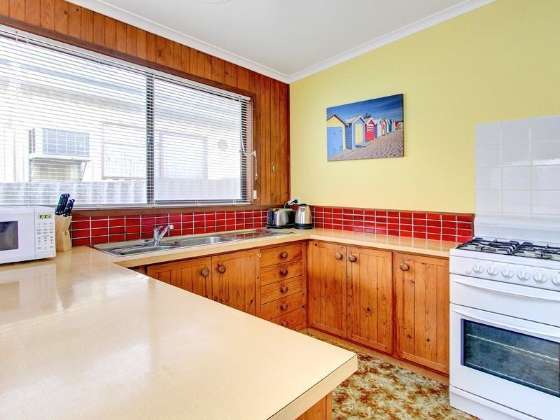 83 Fifth Avenue, Rosebud VIC 3939