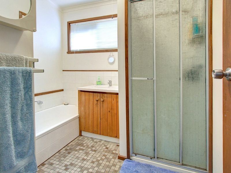 83 Fifth Avenue, Rosebud VIC 3939