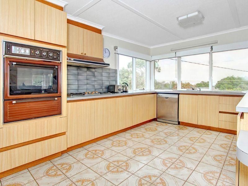 13 Crest Drive, Rosebud VIC 3939