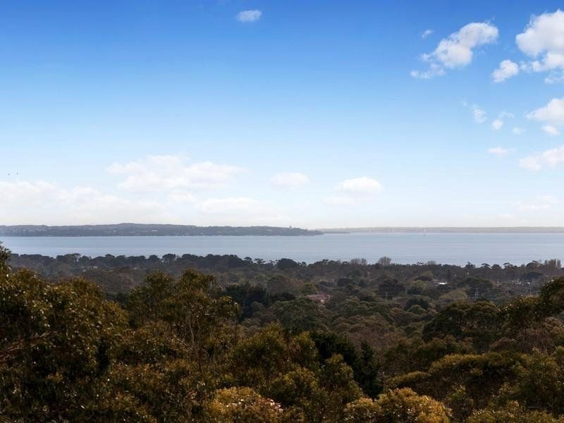 13 Crest Drive, Rosebud VIC 3939