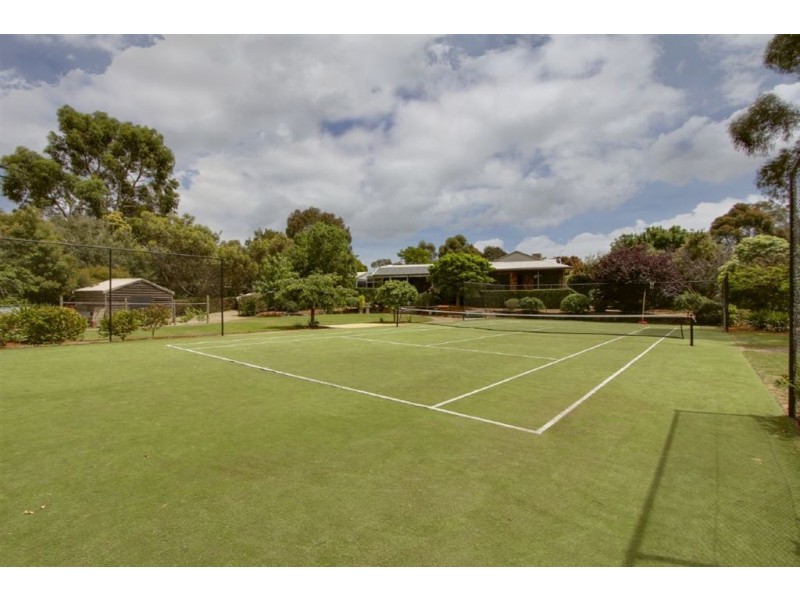 2 Hartigan Court, Rosebud VIC 3939