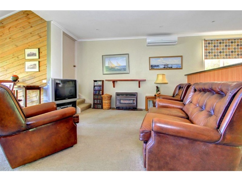 33 Riley Street, Mccrae VIC 3938
