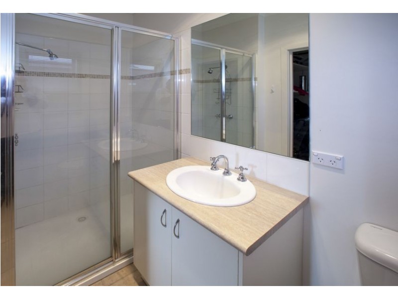 55 Eighth Avenue, Rosebud VIC 3939