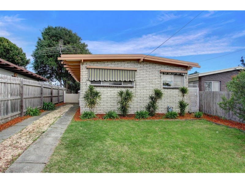 184 Eighth Avenue, Rosebud VIC 3939