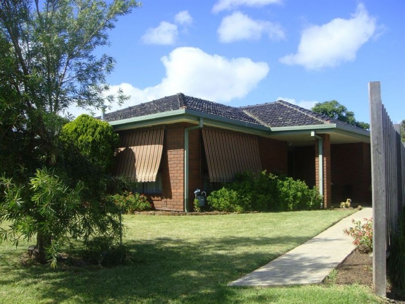 13 Marks Avenue, Rosebud West VIC 3940
