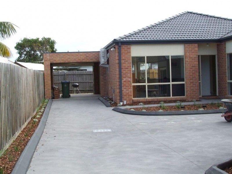 2/28 Mark Street, Rosebud VIC 3939