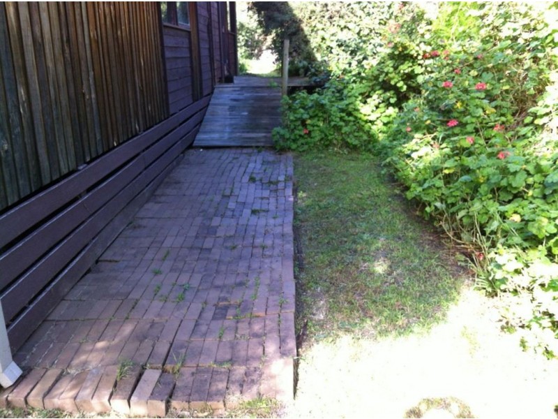 8 Hakea Avenue, Rosebud West VIC 3940