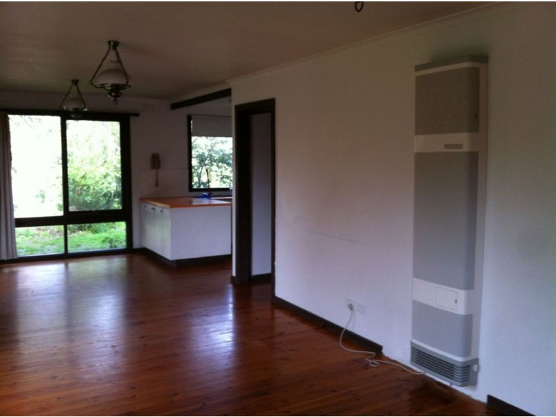 8 Hakea Avenue, Rosebud West VIC 3940