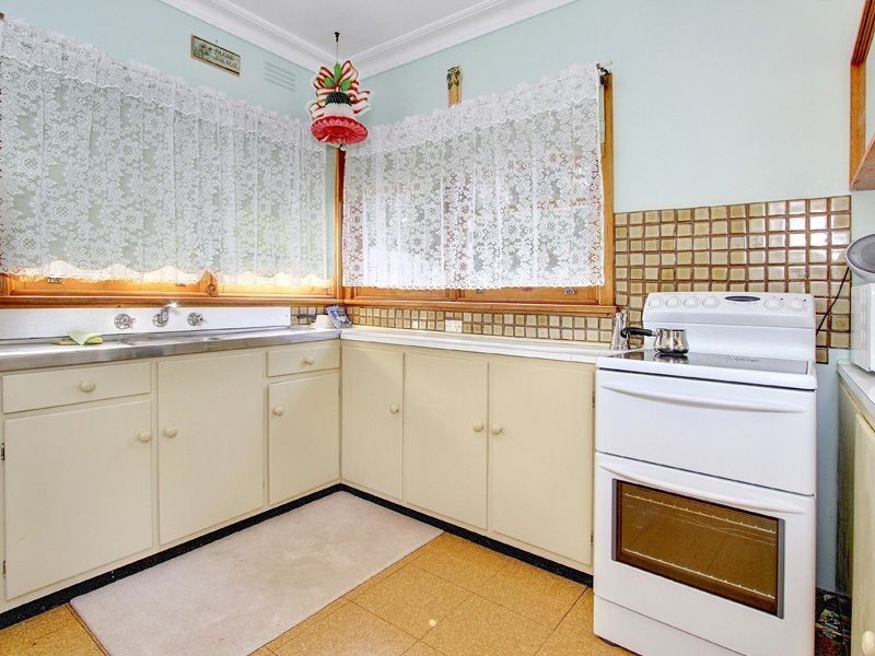 82 Seventh Avenue, Rosebud VIC 3939