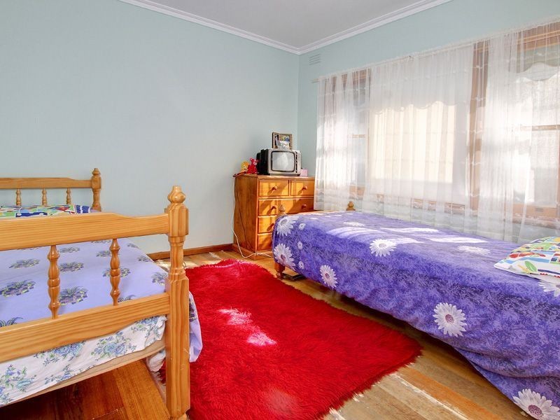 82 Seventh Avenue, Rosebud VIC 3939